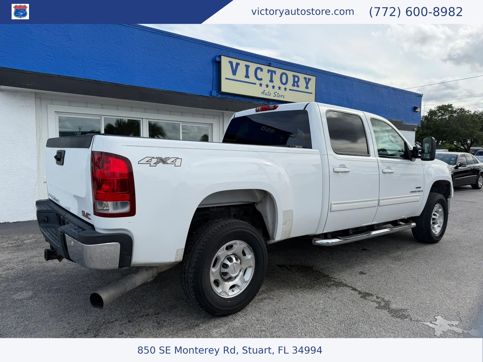 Used 2009 GMC Sierra 2500 SLT w/ SLT Convenience Package AWD/4WD image 3