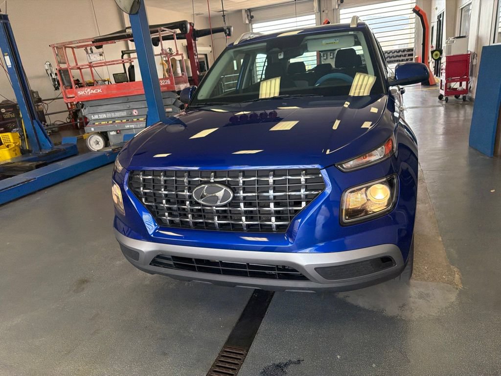 Used 2024 Hyundai Venue SEL FWD image 6