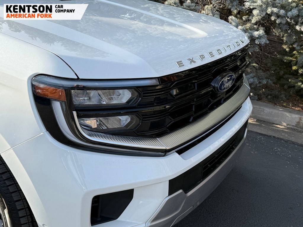 Used 2025 Ford Expedition Max Platinum w/ Driver's Package image 15