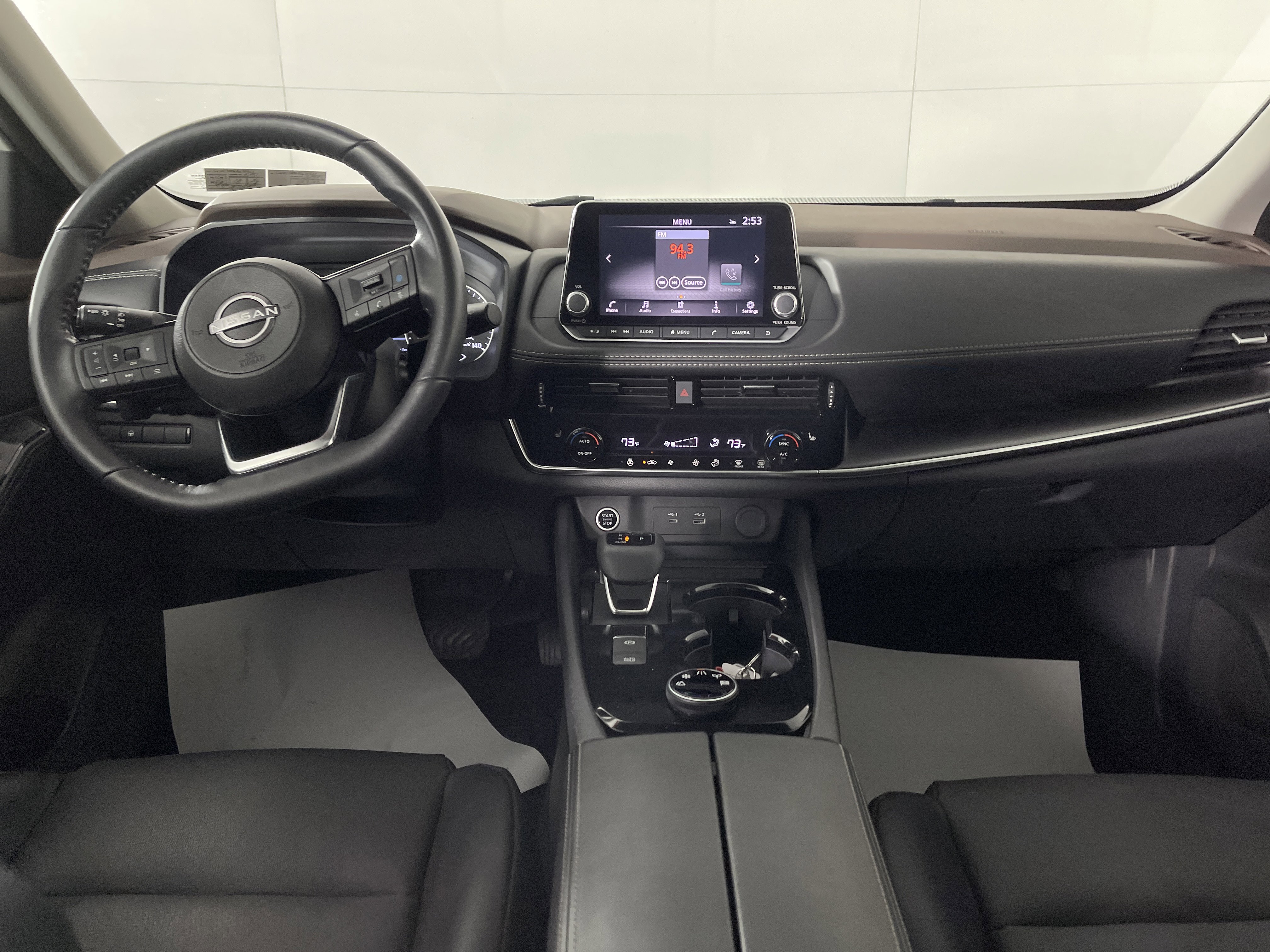 Used 2023 Nissan Rogue SV w/ SV Premium Package image 15