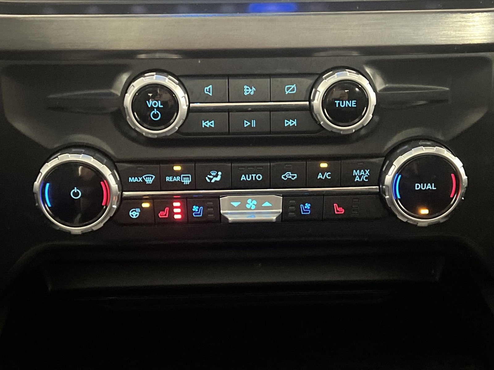 Certified 2023 Ford F250 Lariat w/ Lariat Ultimate Package image 21