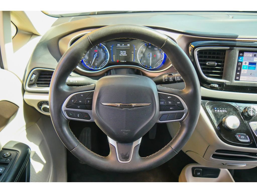 Used 2023 Chrysler Voyager LX image 19
