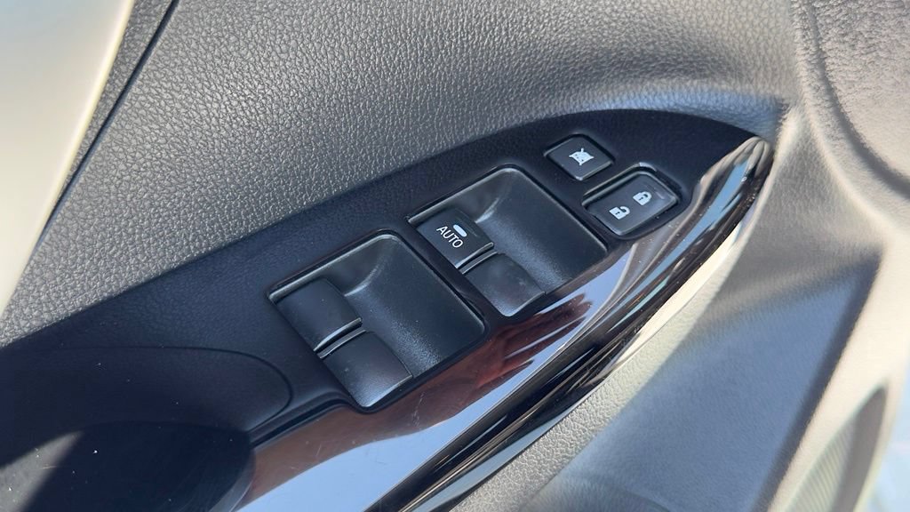 Used 2022 Mitsubishi Eclipse Cross LE AWD/4WD image 15