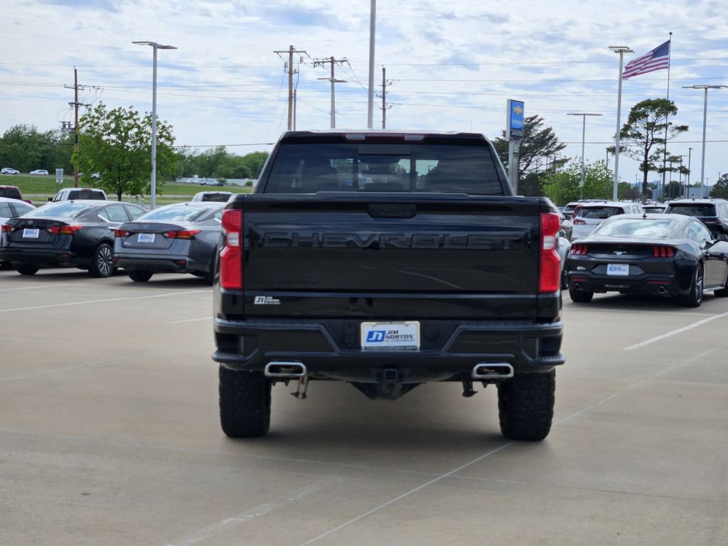 Used 2025 Chevrolet Silverado 1500 LT Trail Boss w/ Convenience Package II AWD/4WD image 8