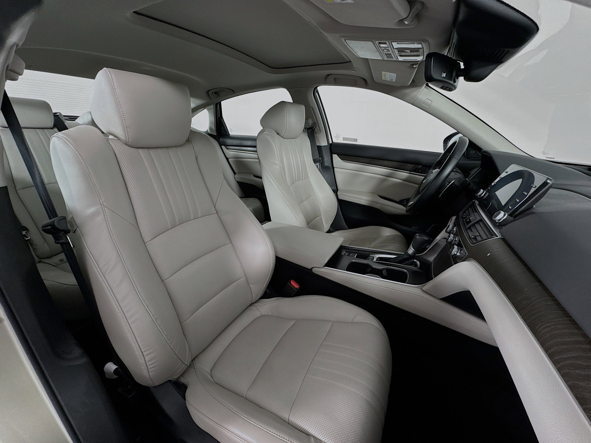 Certified 2018 Honda Accord Touring image 29