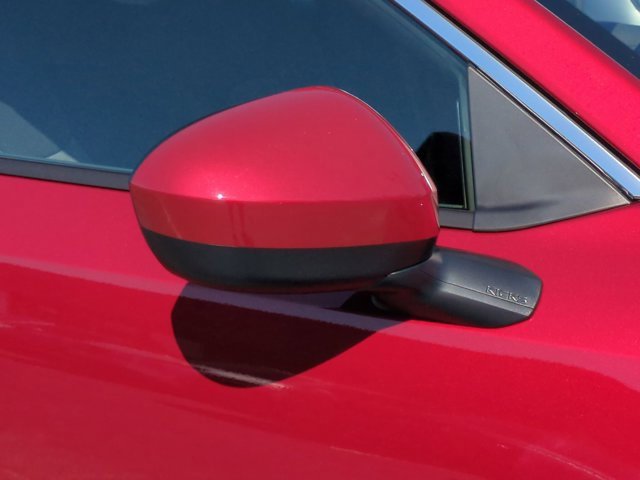 Used 2025 Nissan Kicks SV image 13