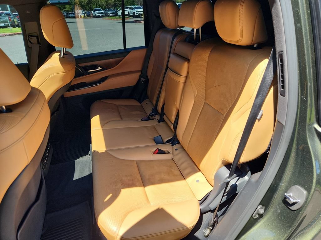 Used 2024 Lexus LX 600 4WD w/ Premium Package image 22