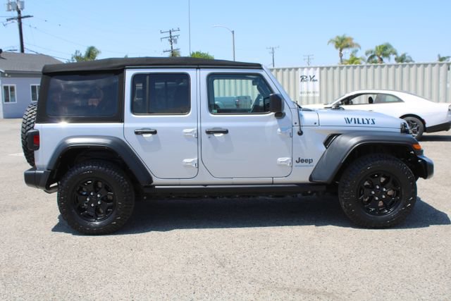 Used 2023 Jeep Wrangler Unlimited AWD/4WD image 3