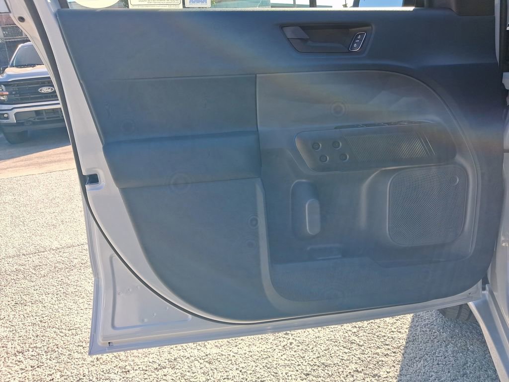 Used 2026 Ford Maverick Lobo image 11