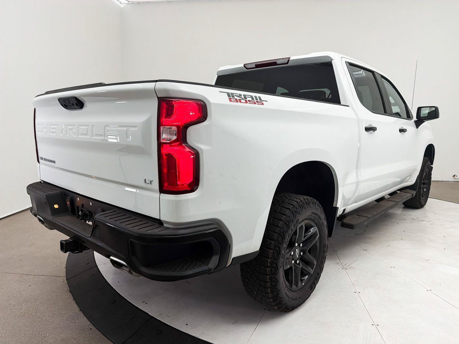 Used 2024 Chevrolet Silverado 1500 LT Trail Boss w/ Protection Package AWD/4WD image 15