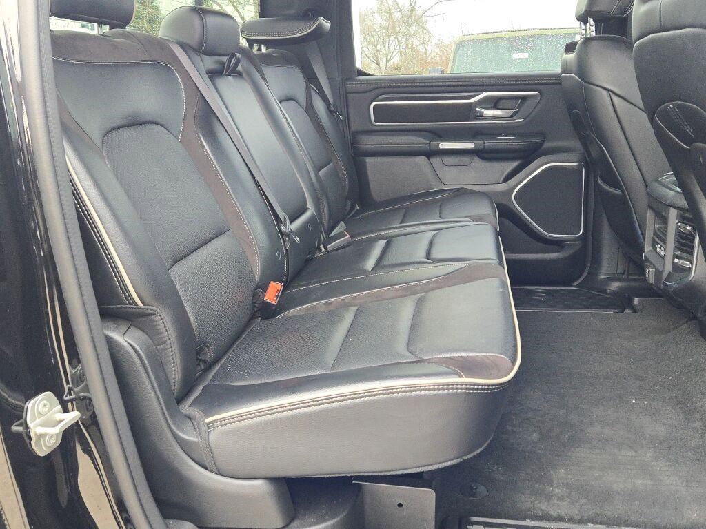Used 2023 RAM 1500 Laramie image 9