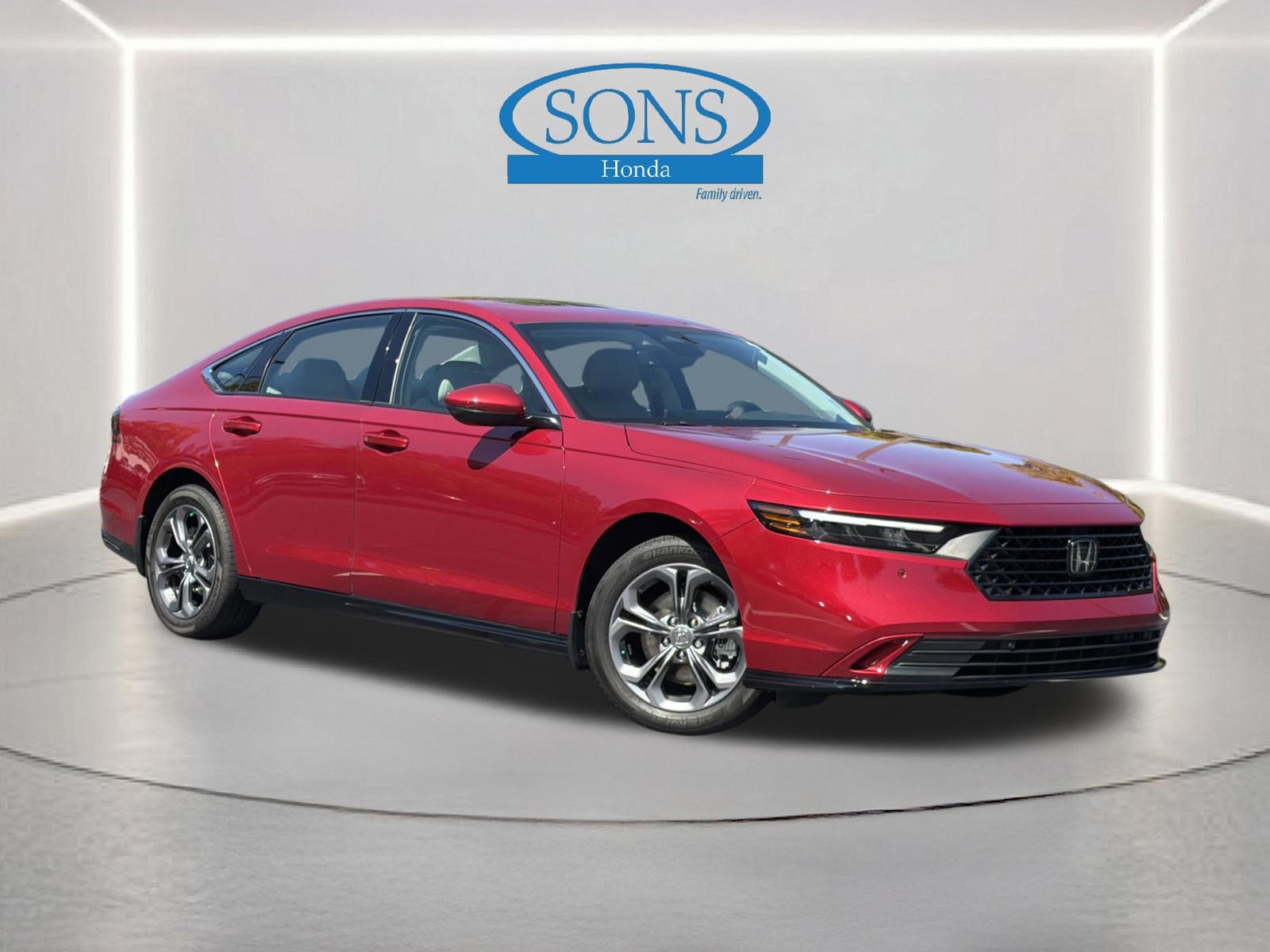 Certified 2025 Honda Accord EX-L image 2