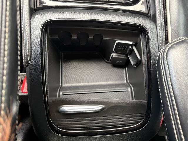 Certified 2025 Chrysler Pacifica Limited FWD image 29