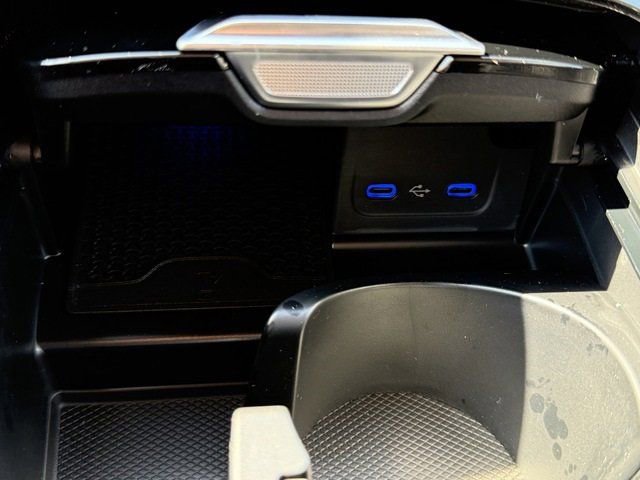 Used 2025 Mercedes-Benz C 300 Sedan image 31