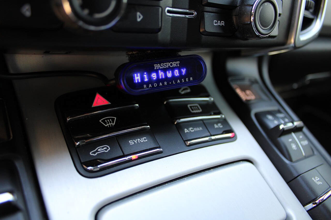 Used 2016 Porsche Cayenne GTS AWD/4WD image 26