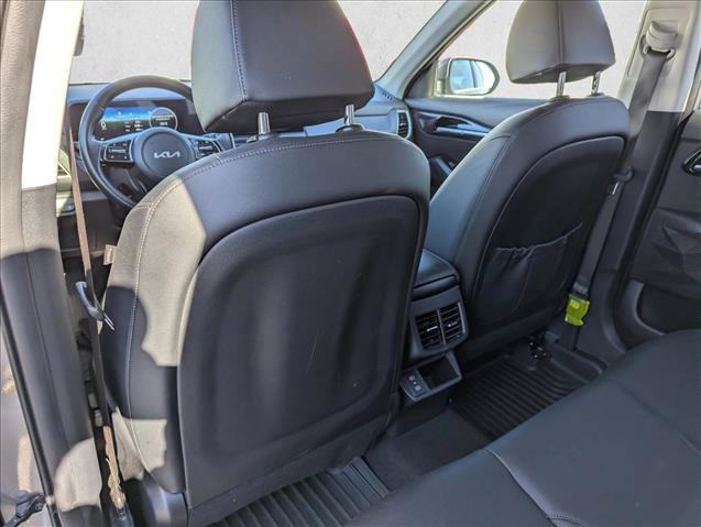 Used 2025 Kia Seltos EX w/ EX Sunroof Package image 25