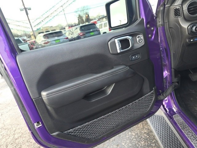 Used 2023 Jeep Wrangler Unlimited Sahara w/ Cold Weather Group image 12