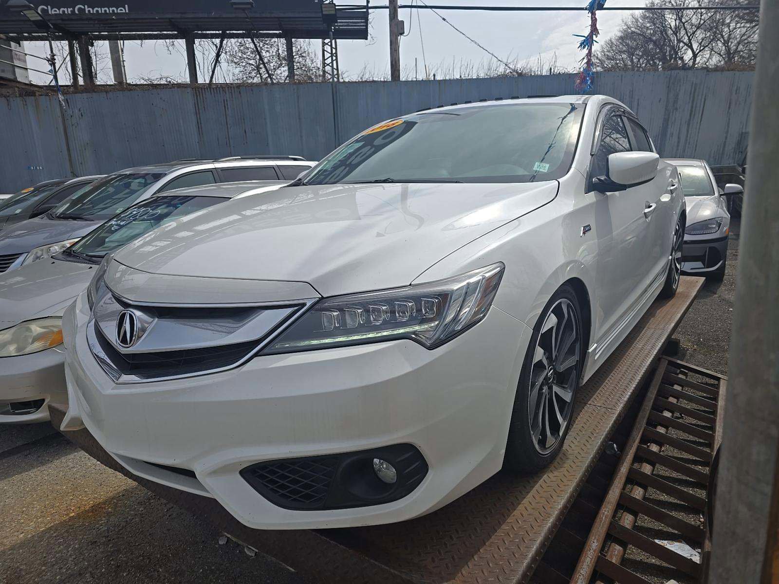 Used 2018 Acura ILX FWD image 2