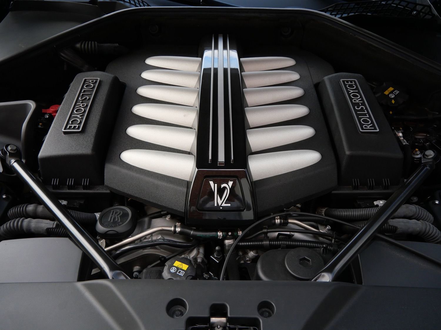 Used 2017 Rolls-Royce Dawn RWD image 35