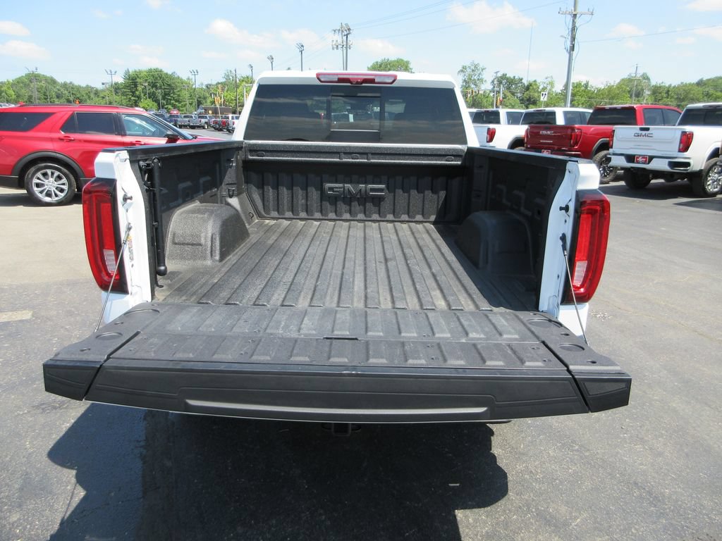 Certified 2025 GMC Sierra 1500 AT4 w/ AT4 Premium Package AWD/4WD image 8