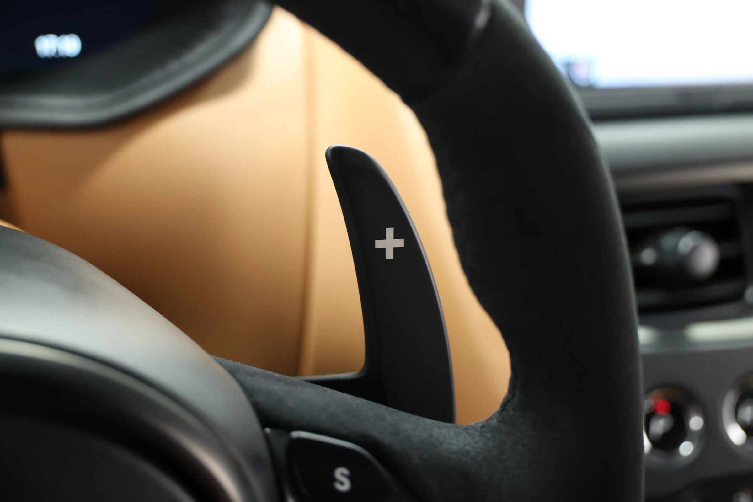 Used 2020 Aston Martin DB11 AMR image 29