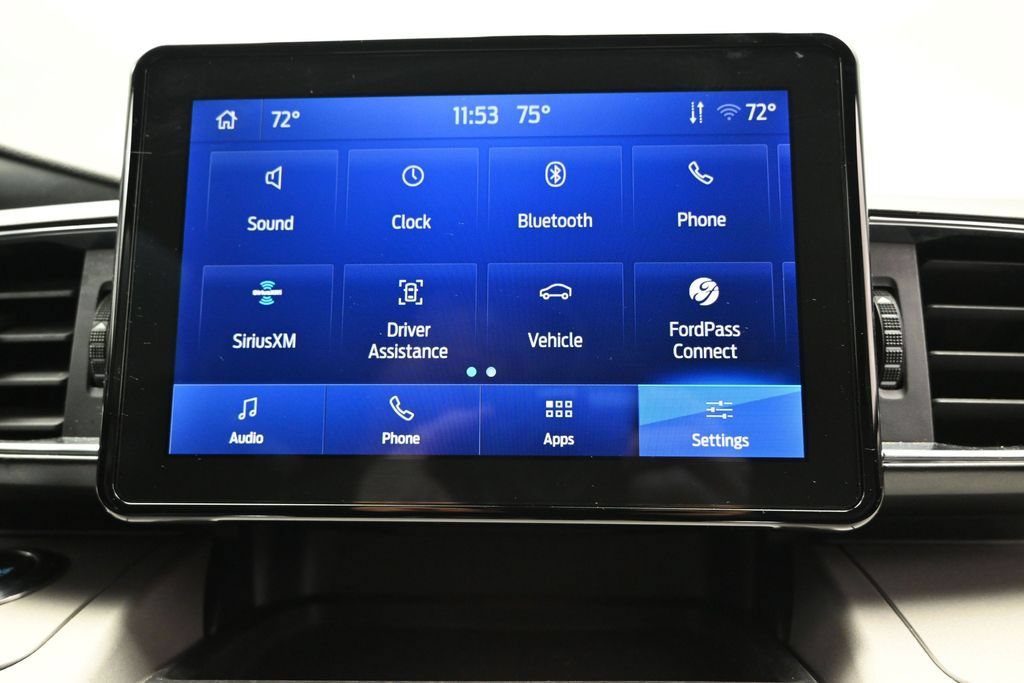 Used 2023 Ford Explorer XLT w/ Equipment Group 202A AWD/4WD image 32