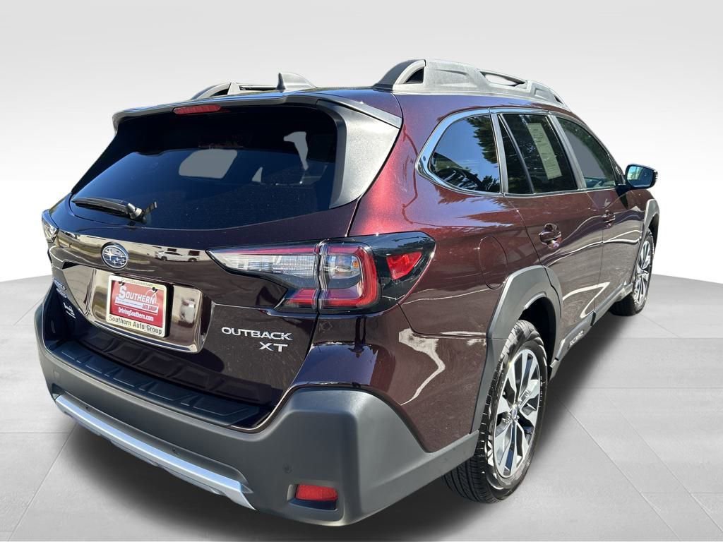Used 2025 Subaru Outback Limited XT image 5