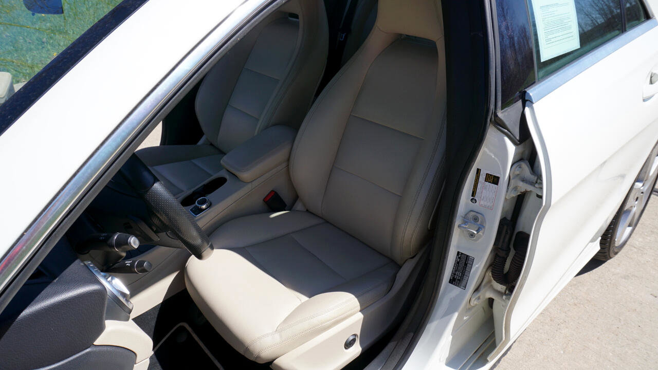 Used 2015 Mercedes-Benz CLA 250 image 20