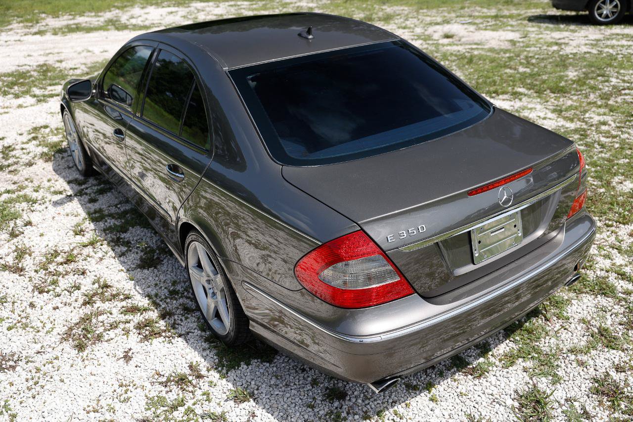 Used 2009 Mercedes-Benz E 350 Sedan w/ Premium 1 Pkg image 5