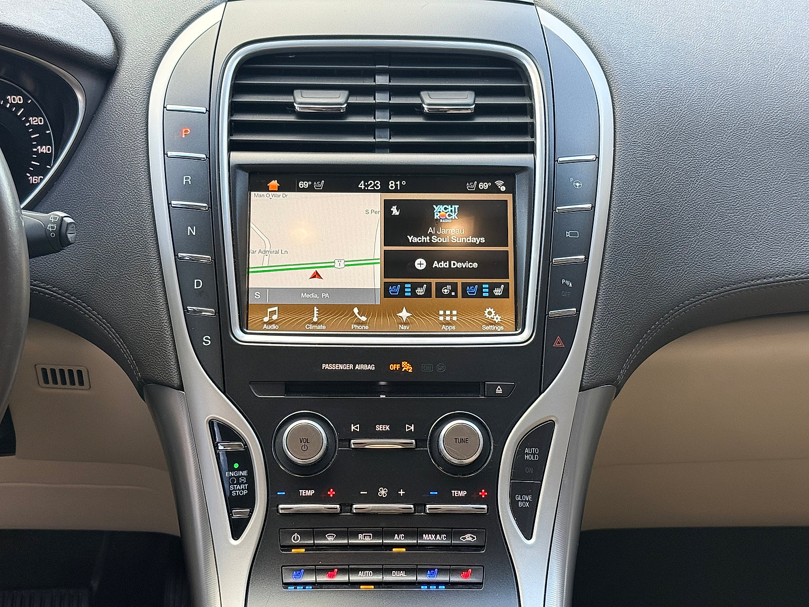 Used 2017 Lincoln MKX Reserve w/ Luxury Package AWD/4WD image 12