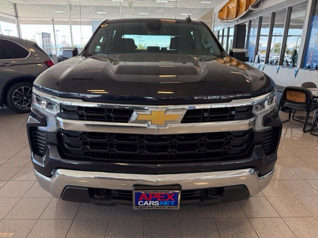 Used 2022 Chevrolet Silverado 1500 LT w/ Protection Package AWD/4WD image 9