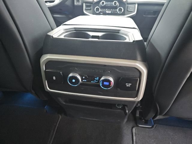 Used 2024 Ford Expedition Max XLT image 14