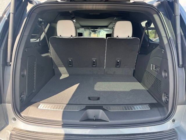 New 2026 Chevrolet Suburban Premier AWD/4WD image 30