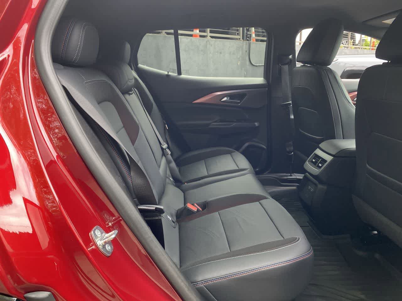 Used 2024 Chevrolet Equinox EV RS AWD/4WD image 17
