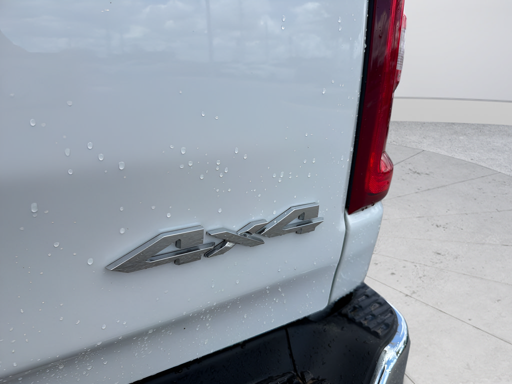 Used 2026 RAM 1500 Laramie AWD/4WD image 12