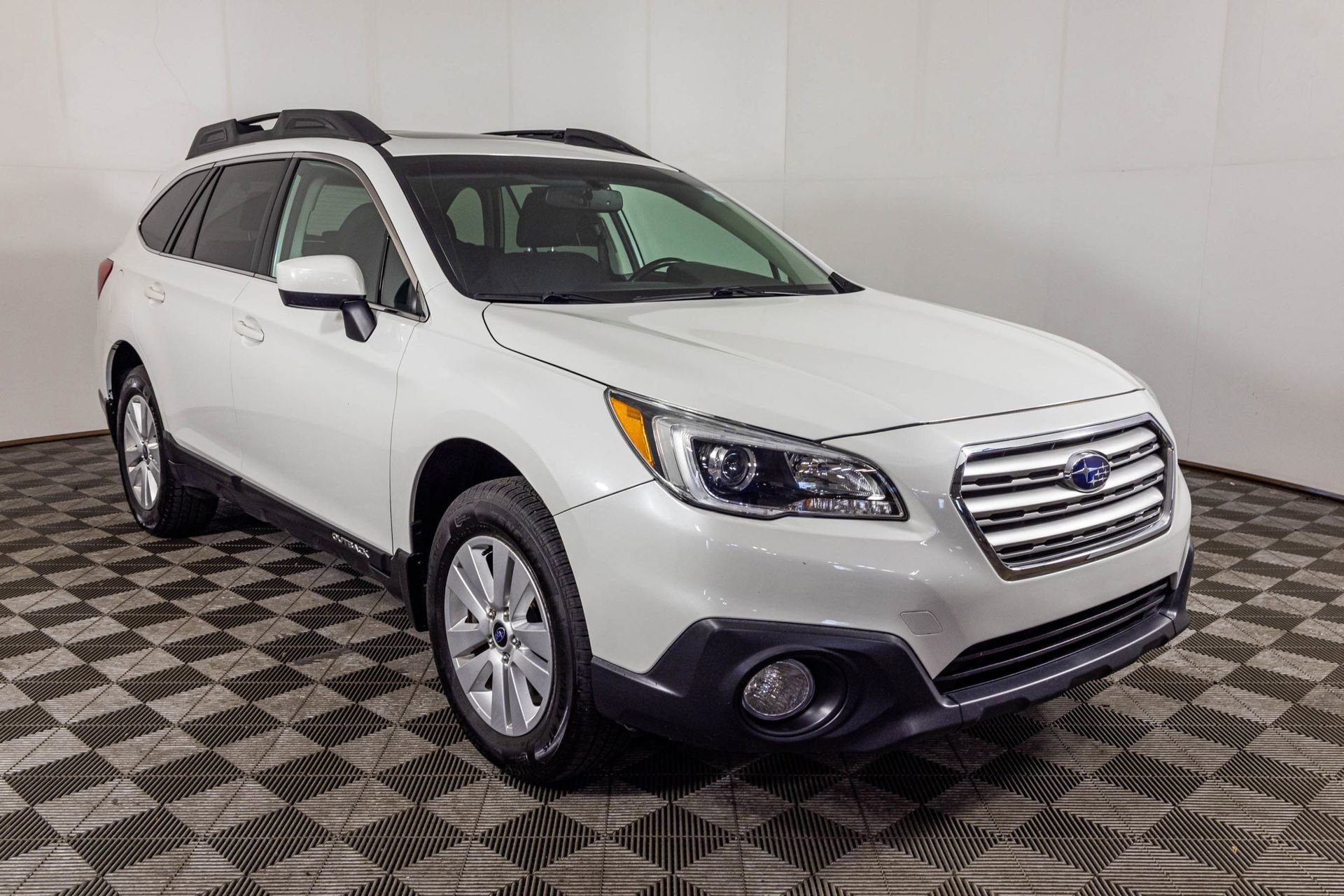 Used 2017 Subaru Outback 2.5i Premium AWD/4WD image 13
