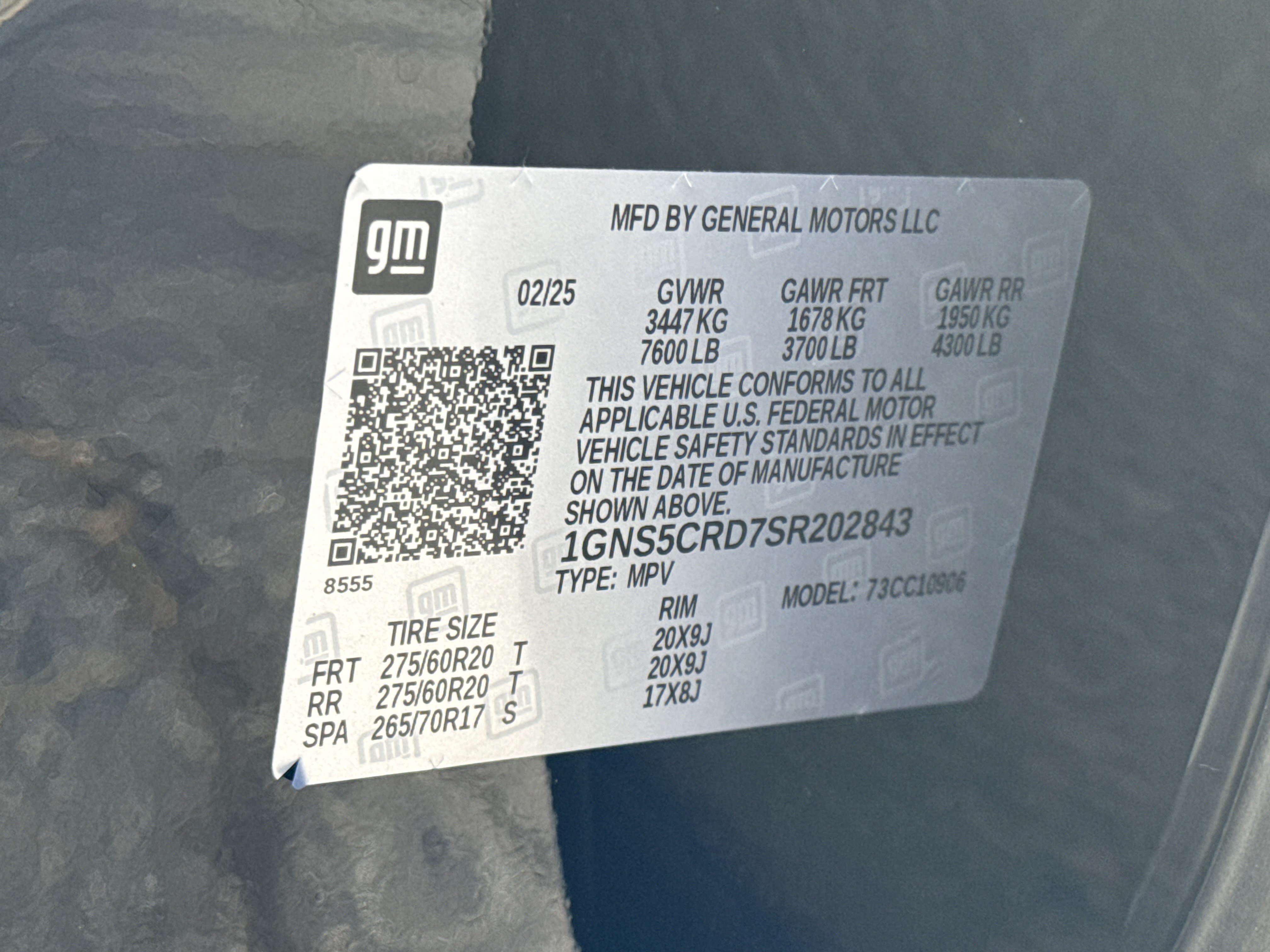 Used 2025 Chevrolet Suburban LT w/ Comfort Package RWD image 38