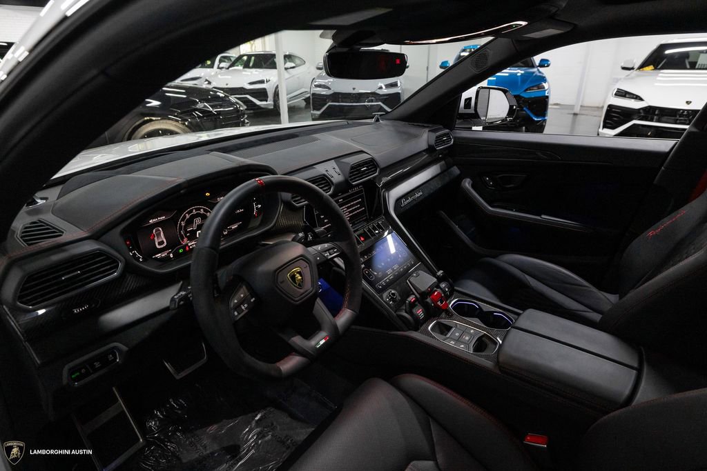 Used 2023 Lamborghini Urus Performante AWD/4WD image 24