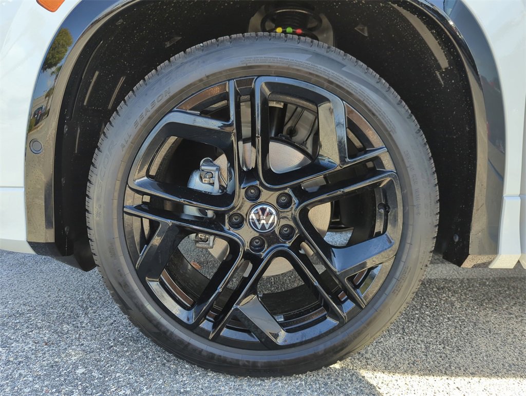 New 2026 Volkswagen Tiguan SE R-Line image 47