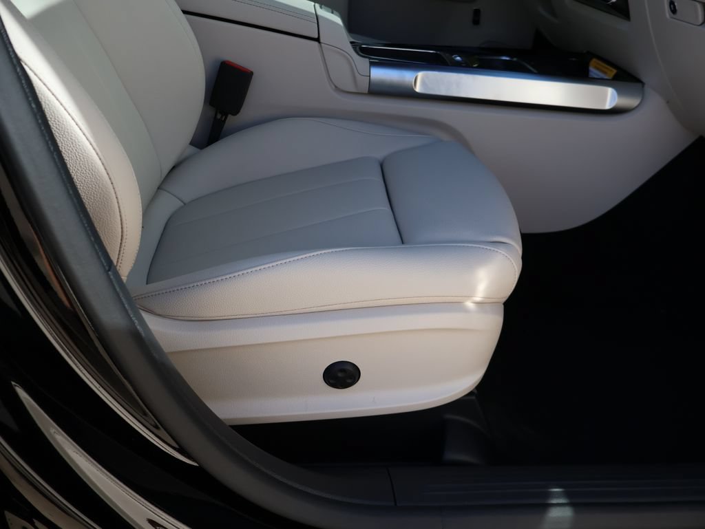 New 2026 Mercedes-Benz GLB 250 4MATIC image 12