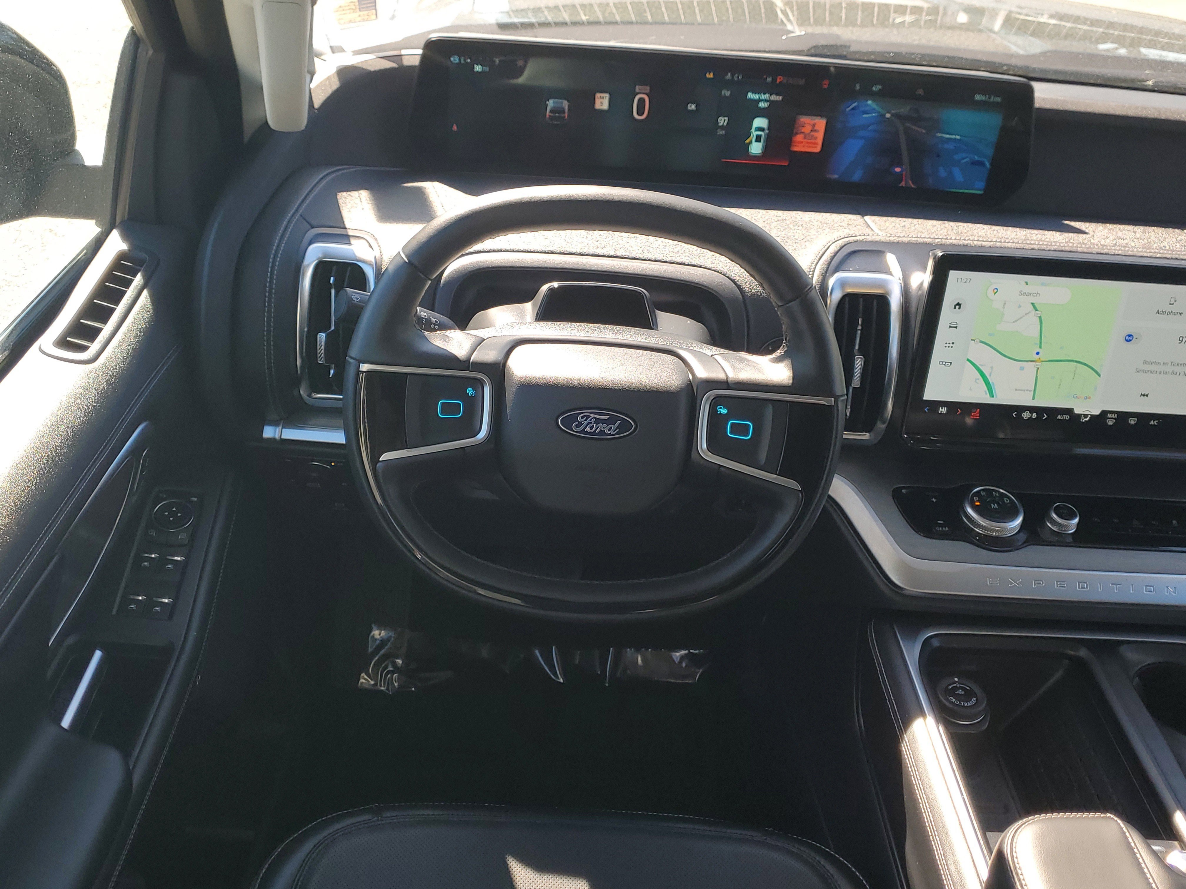 Certified 2025 Ford Expedition Platinum image 19