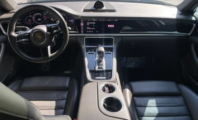 Used 2021 Porsche Panamera image 17