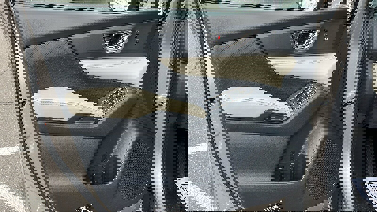 Used 2019 Subaru Ascent Limited image 11