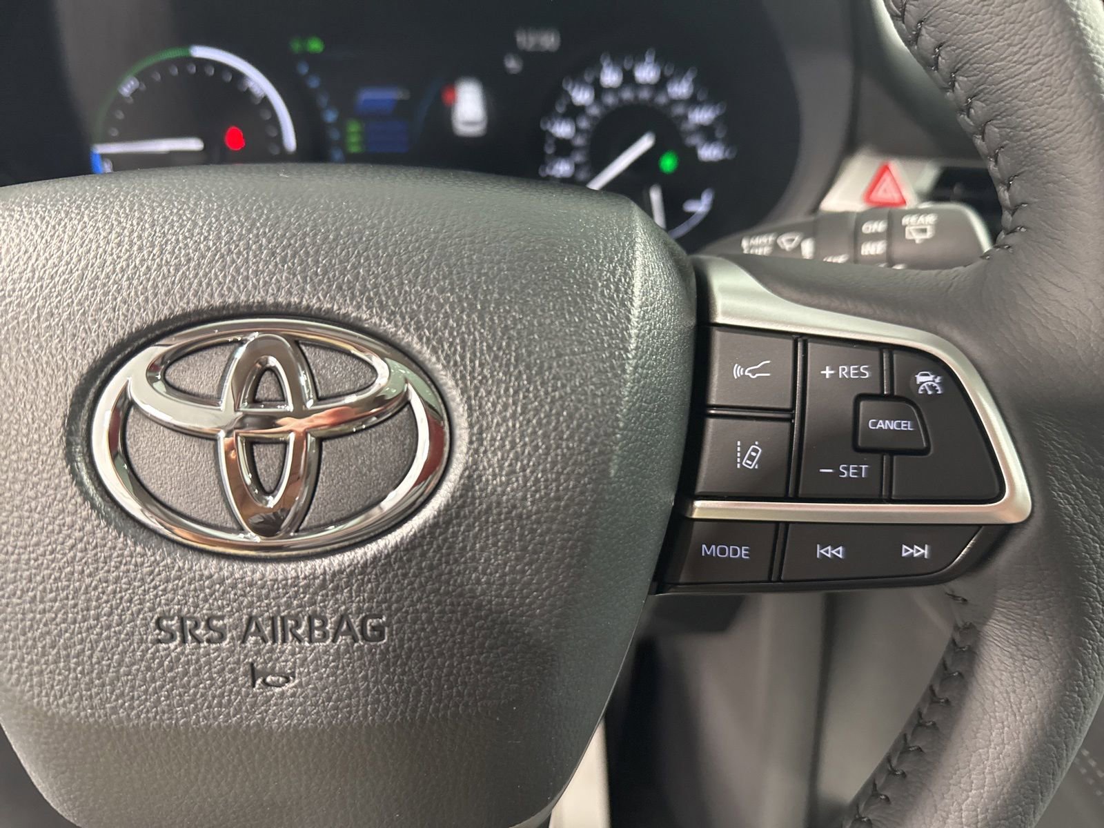 New 2026 Toyota Sienna XLE FWD image 39