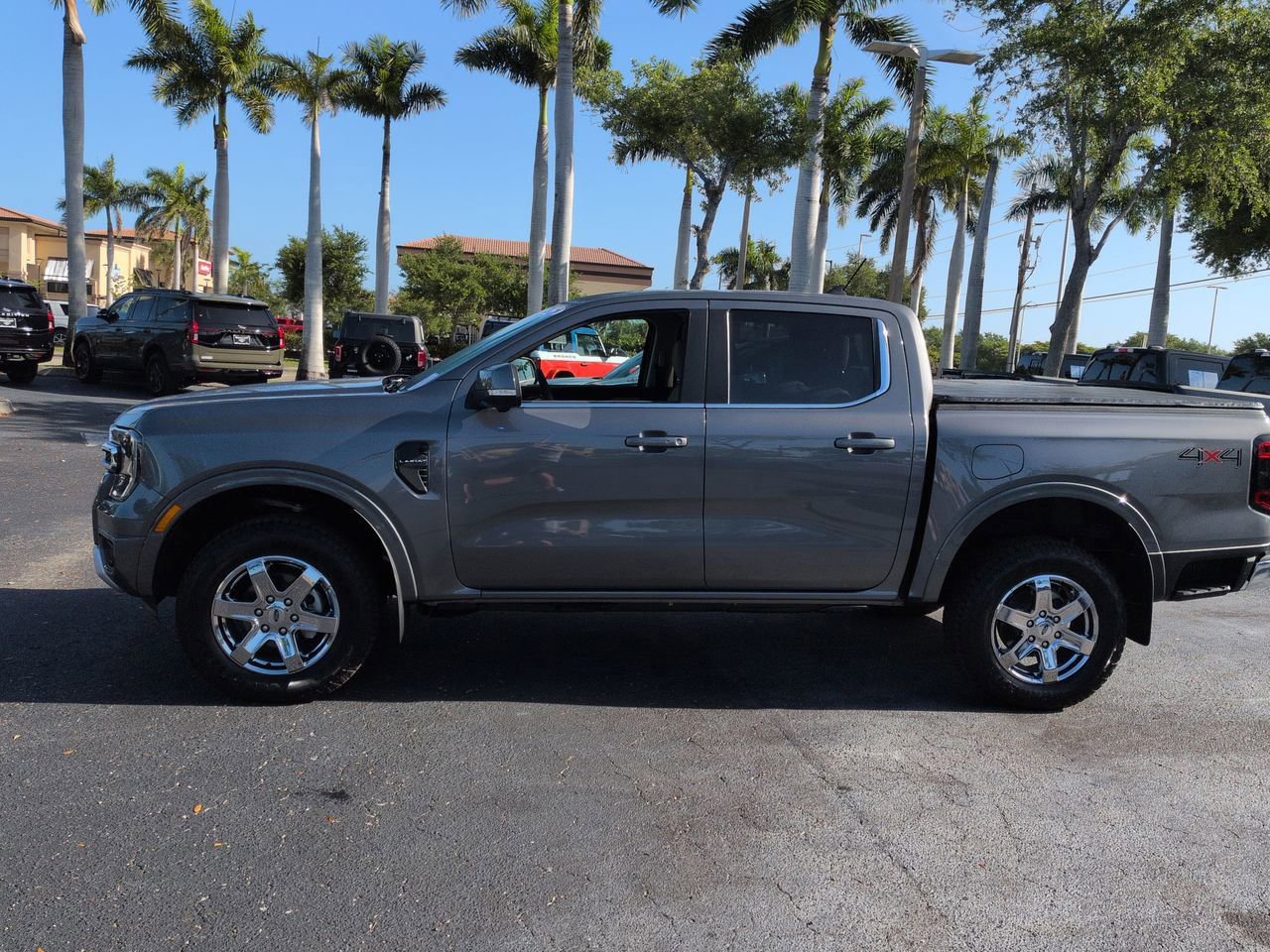 Used 2025 Ford Ranger Lariat w/ Chrome Accent Package AWD/4WD image 7