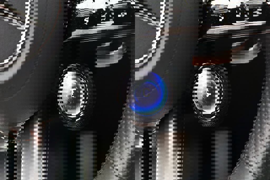 Used 2025 Mercedes-Benz GLC 43 AMG 4MATIC image 24