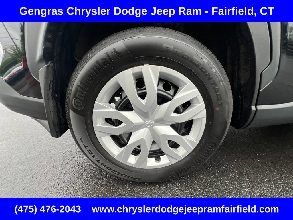 Used 2026 Toyota Corolla Cross L AWD/4WD image 11