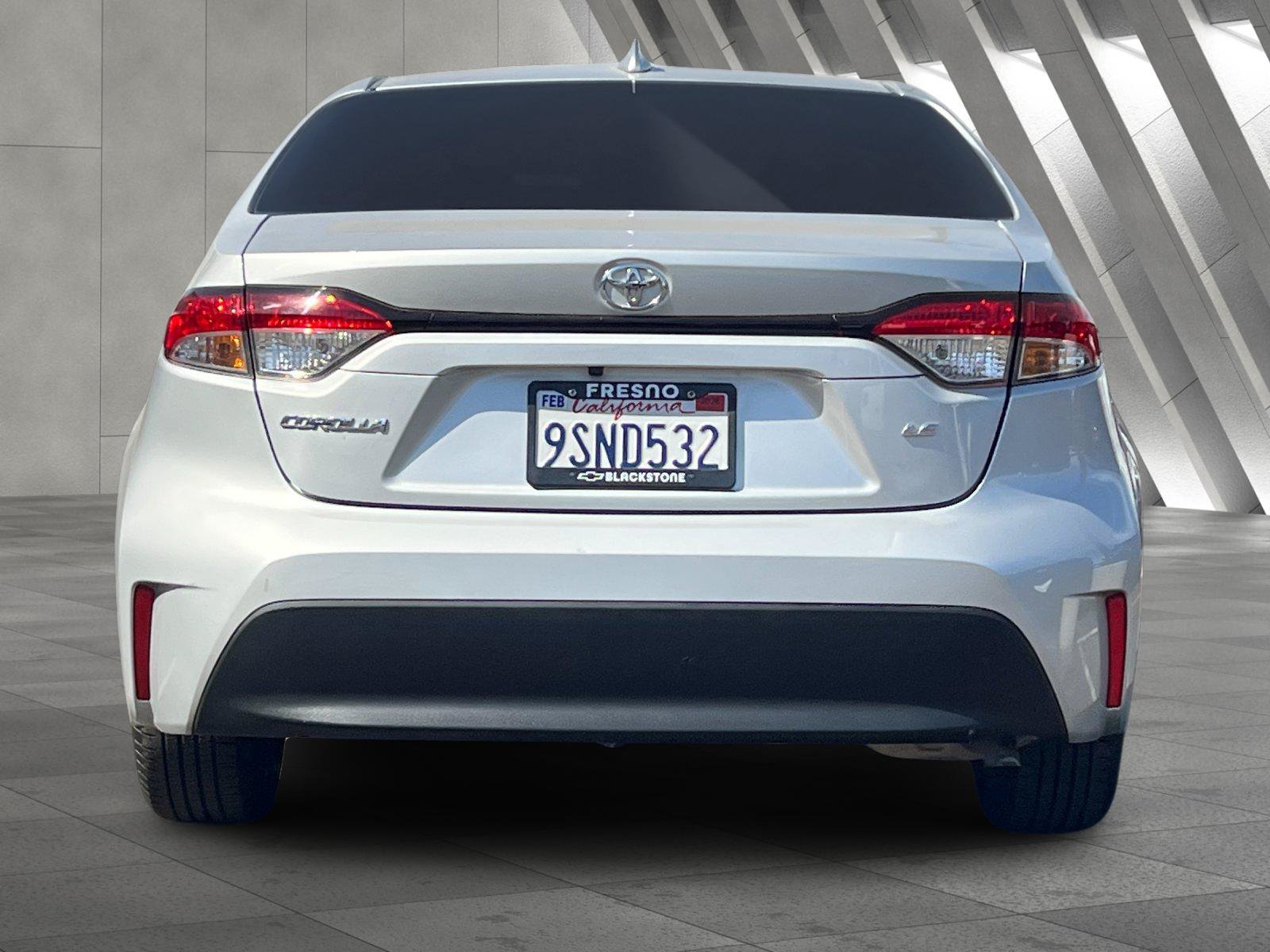 Used 2024 Toyota Corolla LE FWD image 5