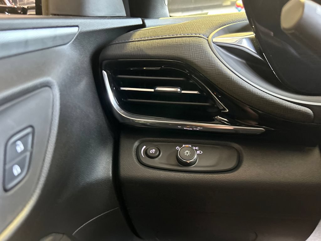 Certified 2026 Buick Envista Sport Touring w/ Convenience I Package FWD image 20
