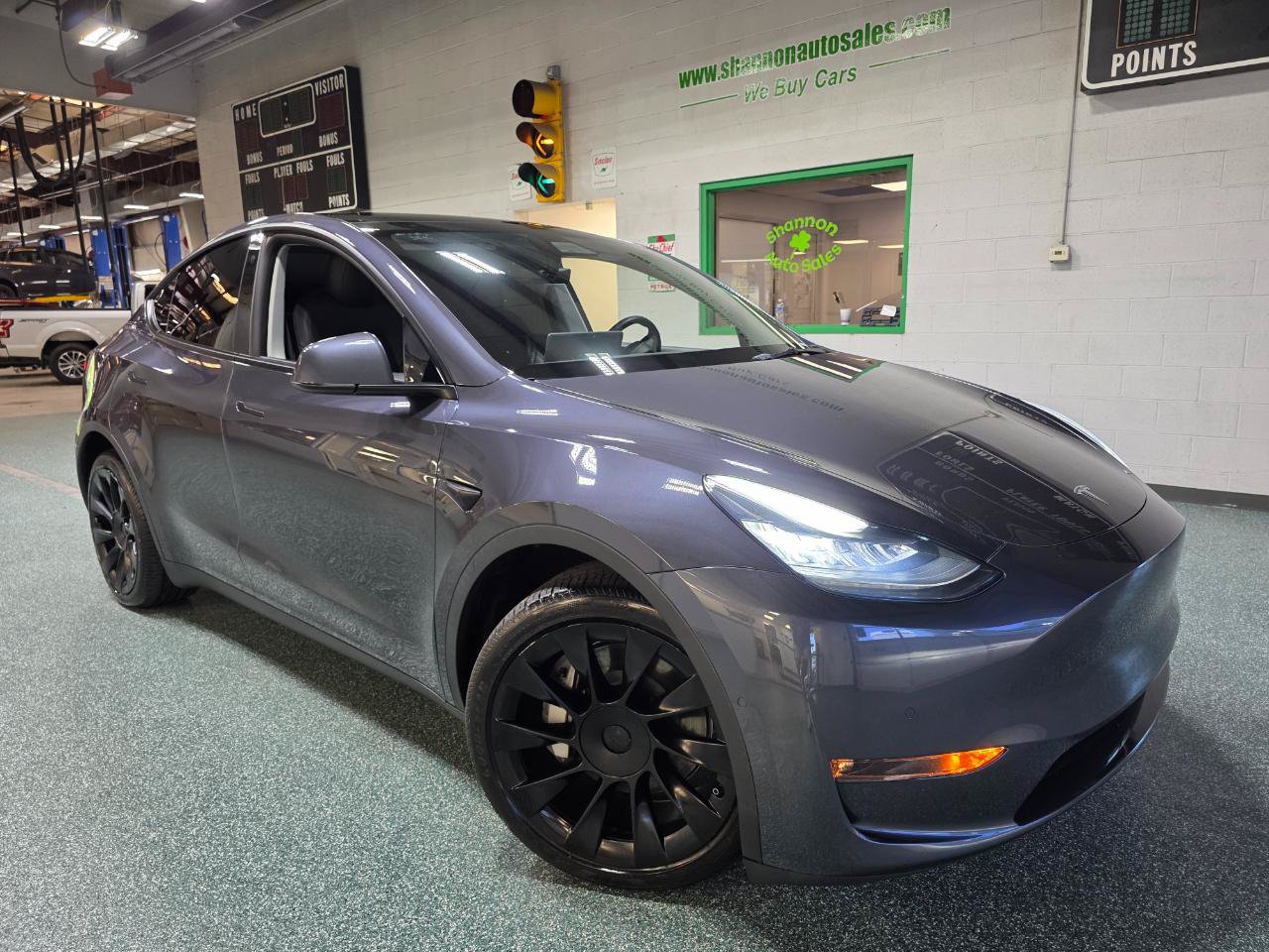 Used 2021 Tesla Model Y Long Range AWD/4WD image 14